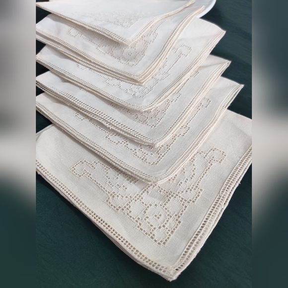 Vintage Drawnwork Lunch/Breakfast or Tea Napkins - Picture 4 of 11